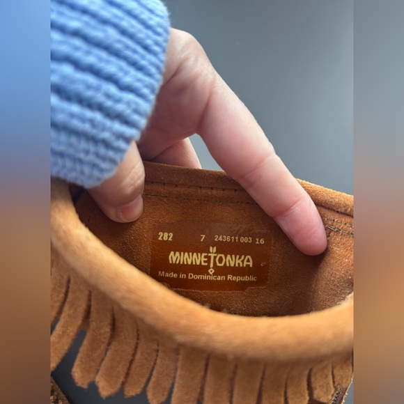 Vintage Inspired Minnetonka Back Zip Hardsole Boot- 7 - Picture 6 of 9